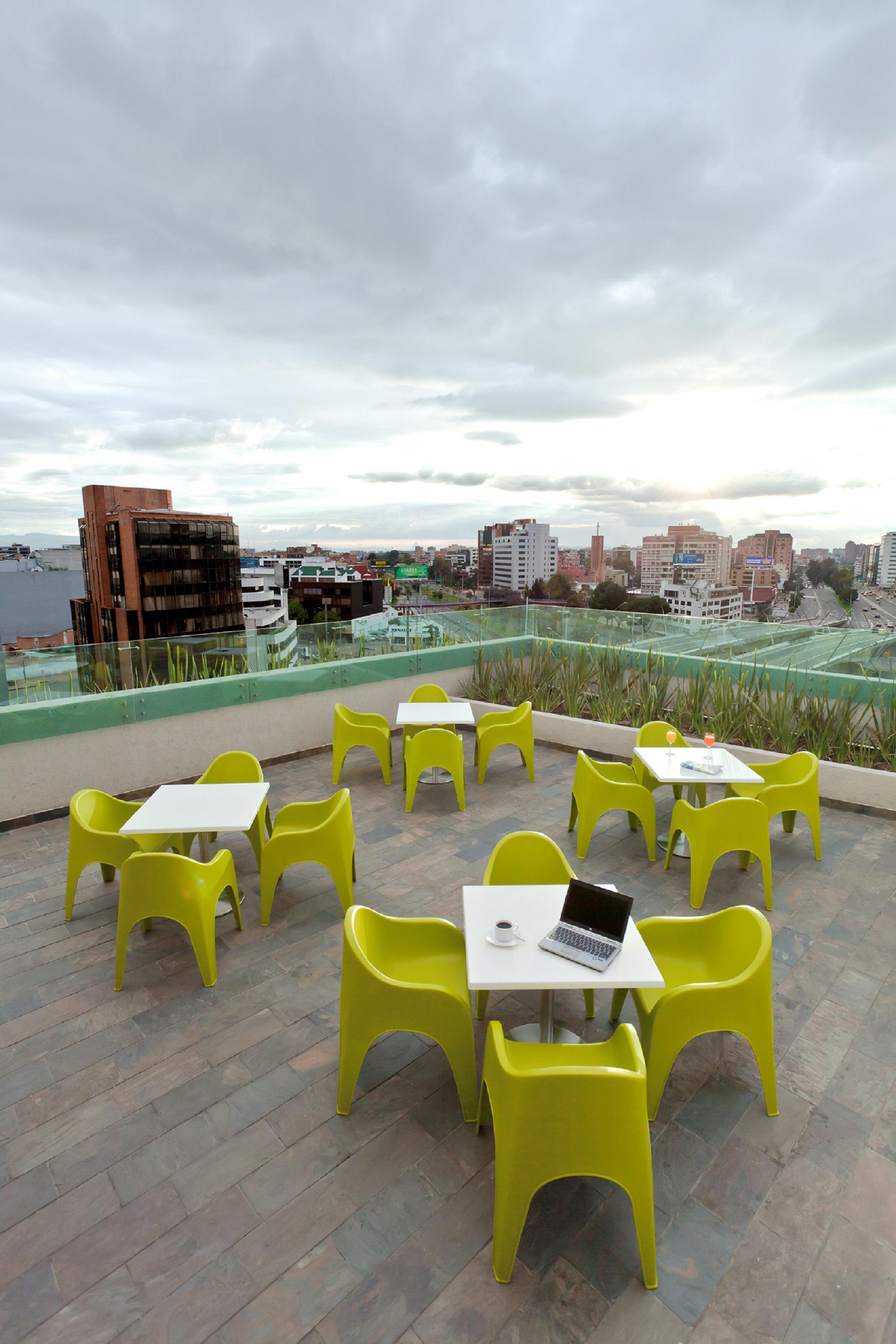 Hotel Estelar Calle 100 Bogotá Restoran fotoğraf